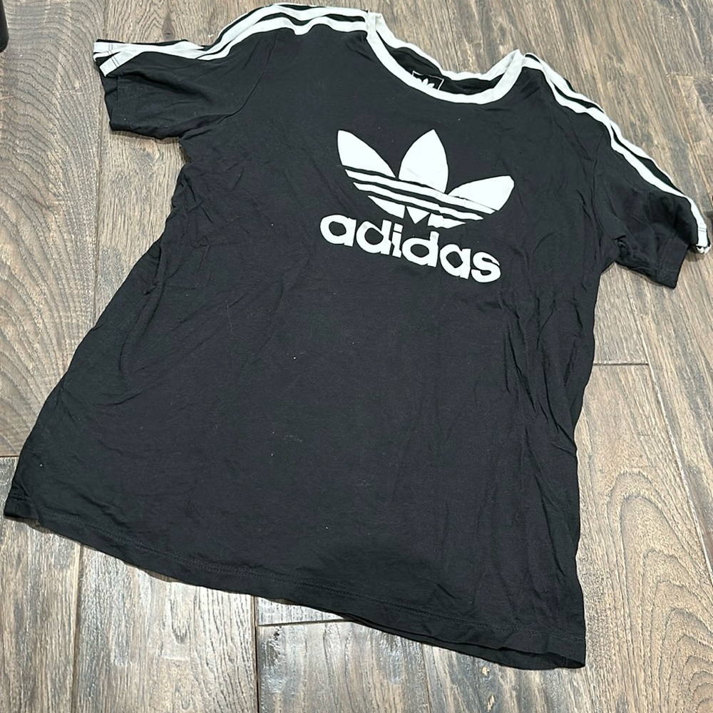 Adidas  3 stripes Tshirt